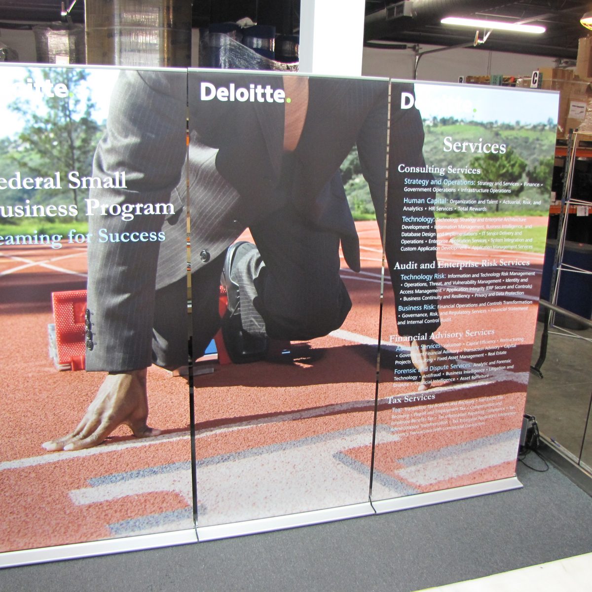 20) Retractable Banner Wall