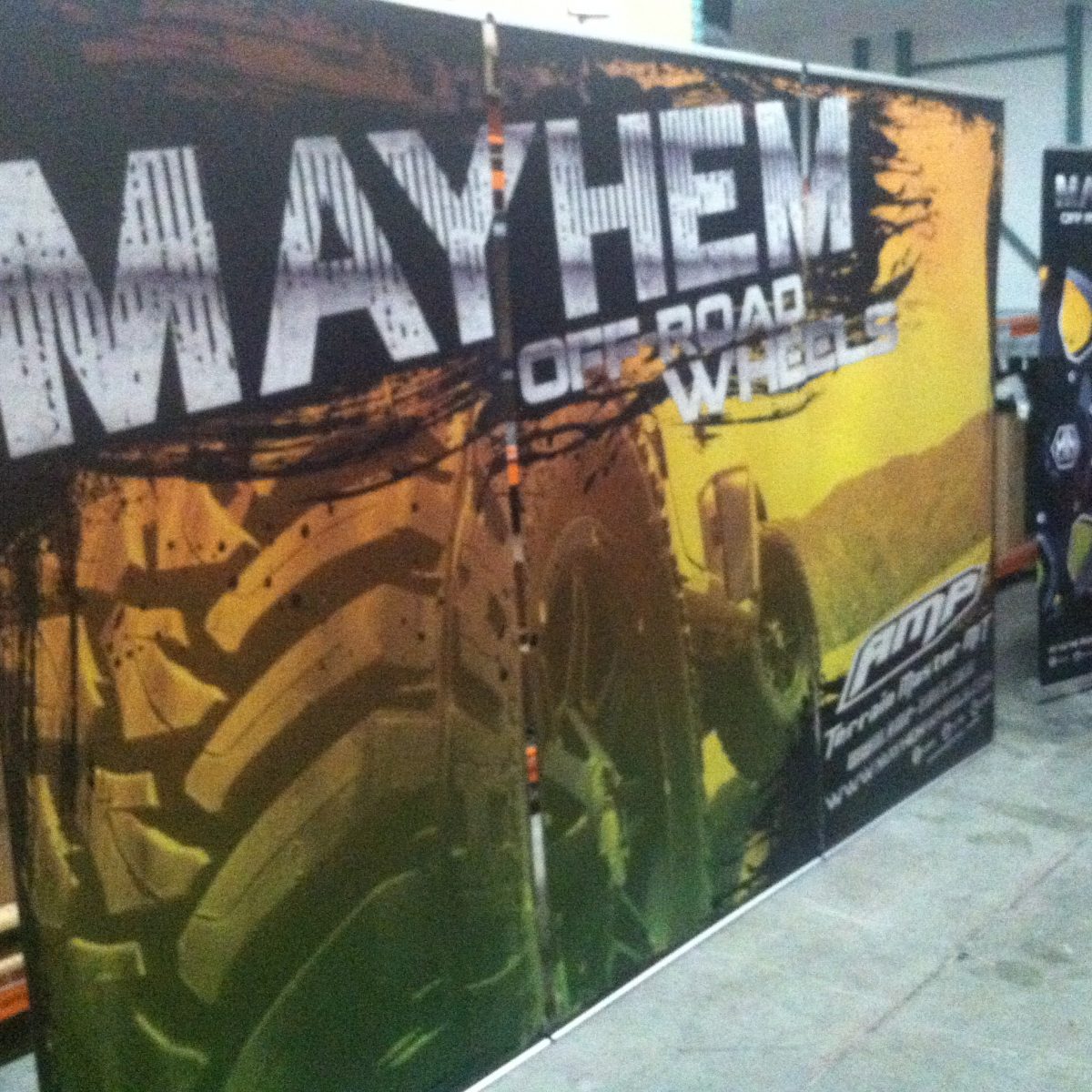 18) Retractable Banner Wall