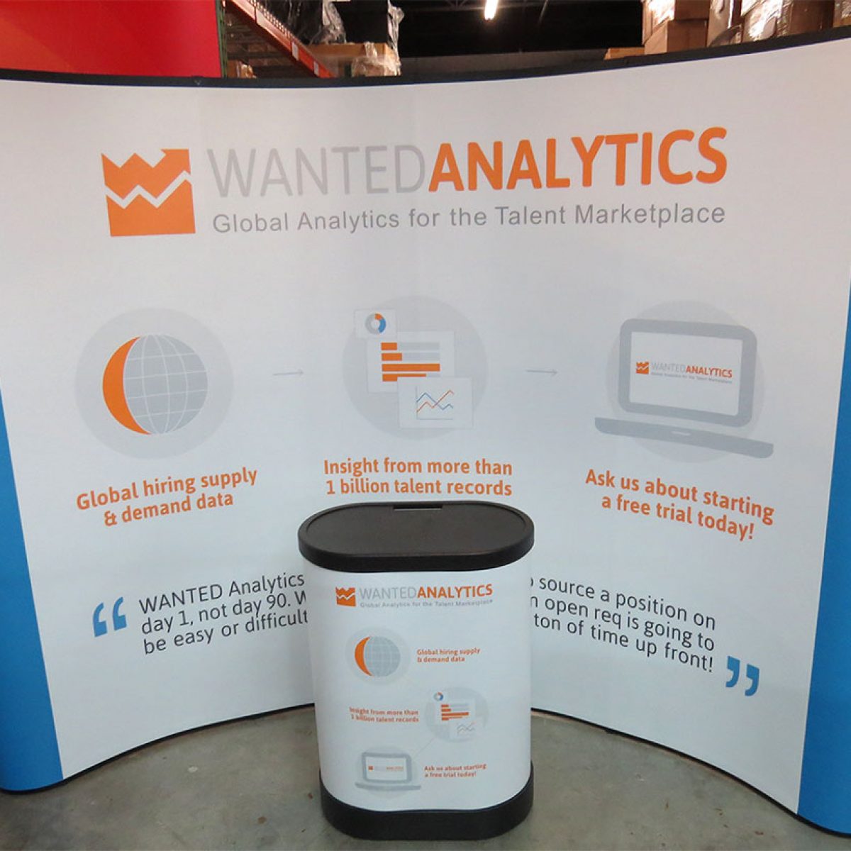 1) 10ft Curved Pop Up